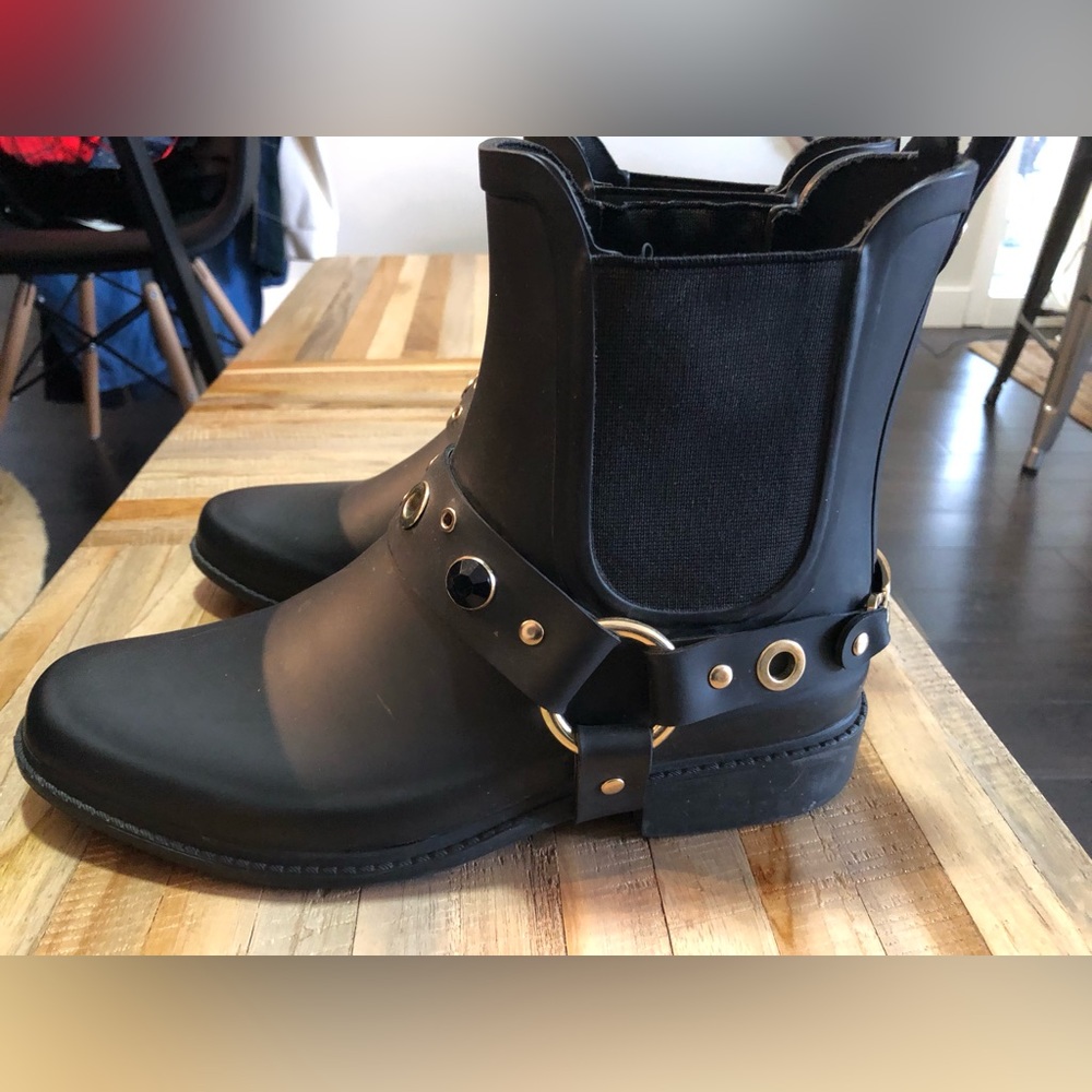 NWOT - KARL LAGERFELD PARIS -SLIP ON RUBBER BOOTS